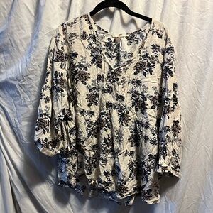 Fun2Fun Floral blouse size 3XL